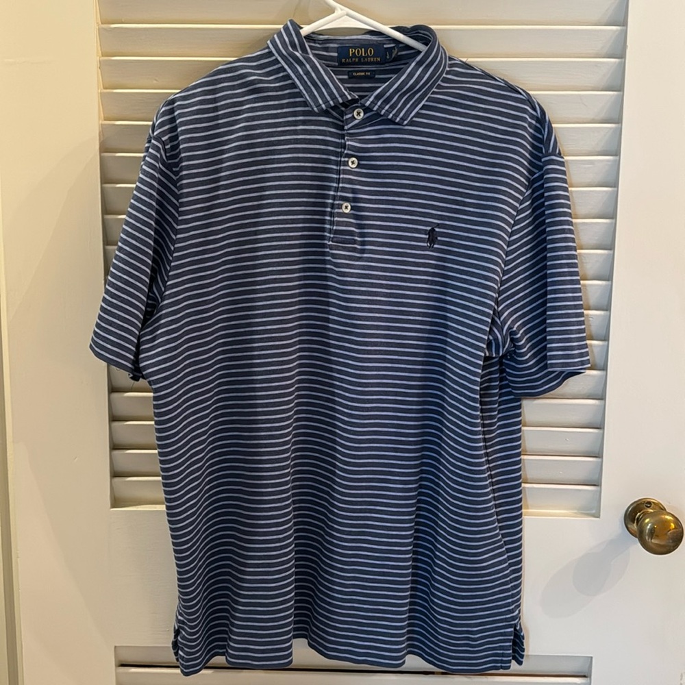 Ralph Lauren Classic Fit Size Large blue striped button down